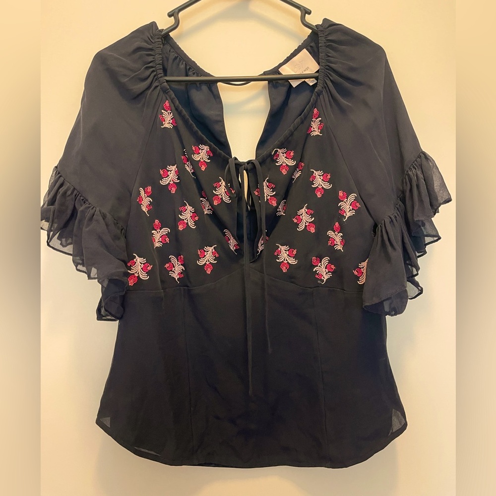 Cinq a Sept Medium Floral Embroidered Blouse